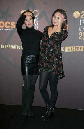 En 2008, Alessandra Sublet (32 ans) pose avec Valérie Bégue pour le festival de Comédie à l'Alpe d'Huez