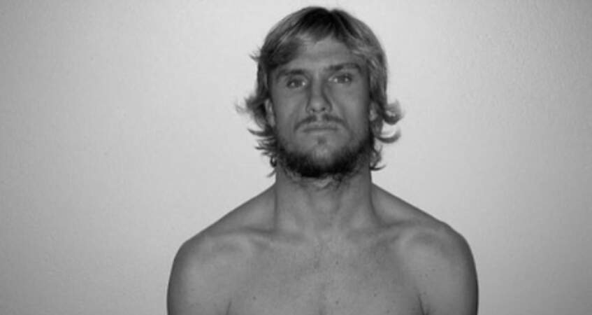 Ce samedi 24 septembre 2022, le surfeur australien Chris Davidson est décédé à l'hôpital après avoir été blessé à la tête lors d'une bagarre dans un bar en Nouvelle-Galles du Sud. Il avait 45 ans