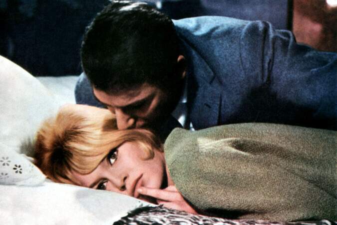 En 1962, Brigite Bardot (29 ans) partage l'écran avec Robert Hossein dans le film Le repos du guerrier