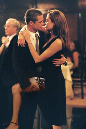 En 2005, Brad Pitt et Angelina Jolie incarnent un couple à l'écran dans le film Mr et Mrs Smith. Le couple a eu 6 enfants en 10 ans de relation. Ils se sont mariés en 2014 avant de se séparer en 2016