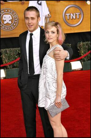 En 2004, Rachel McAdams tourne avec Ryan Gosling dans N'oublie jamais. Ils ont été ensemble par intermittence jusqu'en 2008