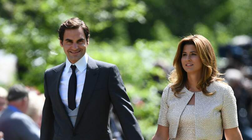 La légende récemment retraitée Roger Federer est mariée depuis 2009 avec l'ex-joueuse Miroslava Vavrinec, surnommée Mirka. Ils ont quatre enfants, deux paires de jumeaux.