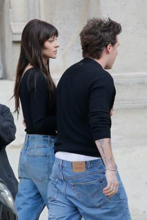 Brooklyn Beckham et sa petite-amie Nicola Peltz arrivant au défilé de Victoria Beckham