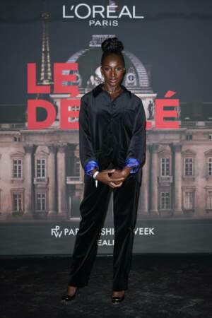 Le défilé Walk Your Worth par L'Oréal lors de la fashion week de Paris : Eye Haidara