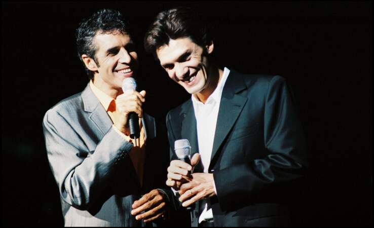 En 1997, Marc Lavoine (35 ans) chante en duo avec Julien Clerc au Palais des Congrès à Paris