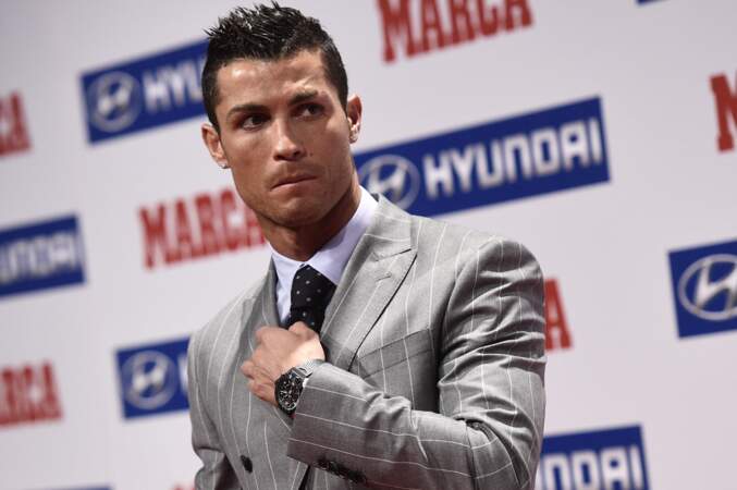 Cristiano Ronaldo (31 ans) assiste à la remise des prix du journal sportif espagnol Marca à Madrid en 2016