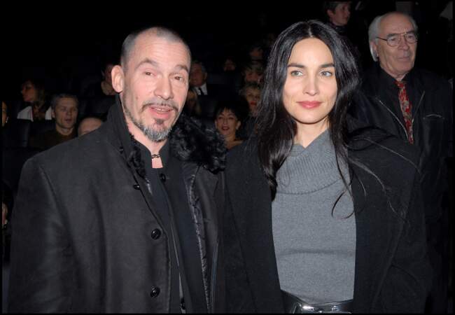 Florent Pagny et sa compagne lors du Festival International du cinéma Latino-Américain à Paris en 2006, l'année de leur mariage