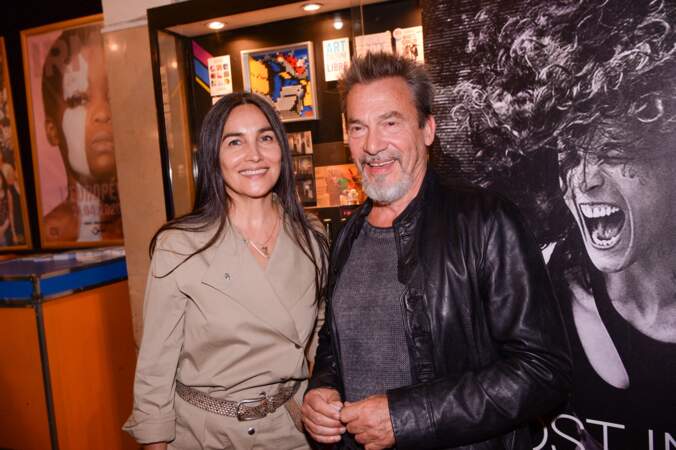 Florent Pagny et sa femme Azucena Caamano lors de la première du spectacle Lost in Buenos Aires à l'Européen à Paris le 28 juin 2021, quelques mois avant que le chanteur annonce sa tumeur
