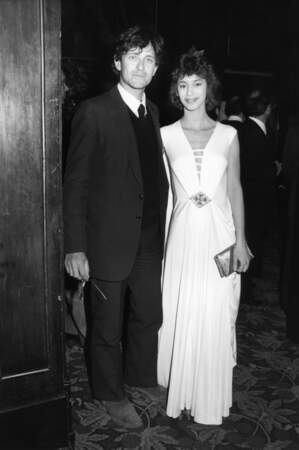 Francis Huster (36 ans) et Sophie Renoir à la 1ère de La Traviata à Paris le 23 février 1983, année de sortie du Faucon