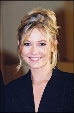 Flavie Flament débute comme assistante de production de Christine Bravo sur son émission Frou-Frou sur Antenne 2, puis elle est chargée de production pour Ça déméninge sur la Cinquième.