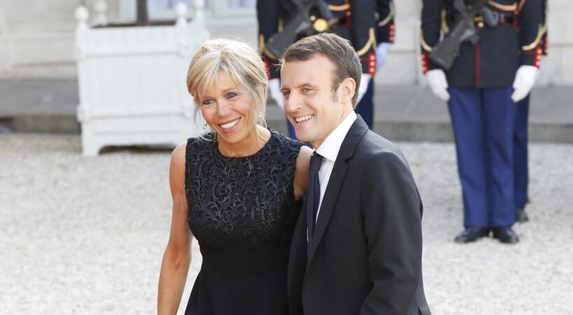 Emmanuel Macron, ministre de l'économie en 2015 partage chaque moment de sa vie politique avec sa femme Brigitte