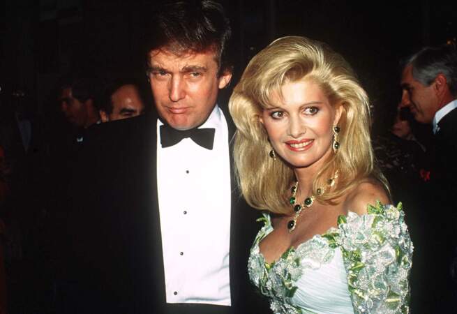 Fils du promoteur immobilier Fred Trump, Donald prend la direction de l'entreprise familiale dans les années 80, âgé de 34 ans. Tout lui sourit, il se marie dans la même période avec une jeune mannequin, Ivana