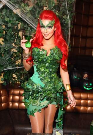 Kim Kardashian dans le rôle de Poison Ivy pour Halloween en 2011