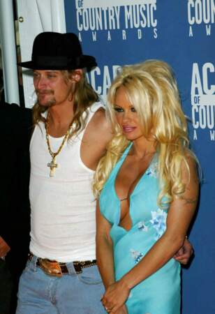 En novembre 2006, 17 jours après une fausse couche de Pamela Anderson, ils divorcent.