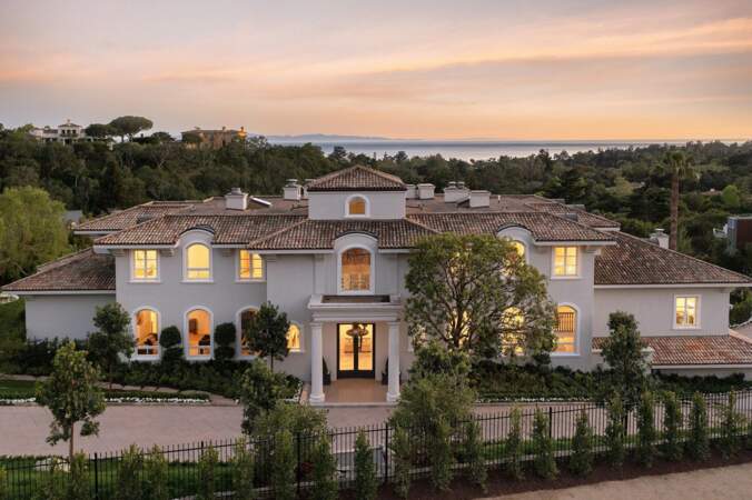 Pour obtenir cette magnifique villa, il leur a fallu dépenser 12,67 millions de dollars. 