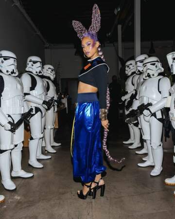 Alicia Keys se transforme en  Beerus, un personnage dans Dragon Ball pour Halloween