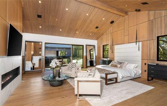 Michael B. Jordan a le choix entre huit chambres dans sa nouvelle maison à 12,5 millions de dollars