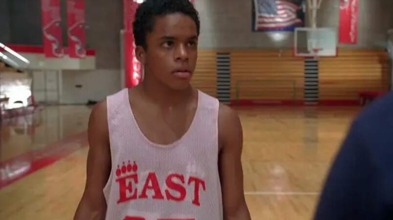 Zeke Baylor est joué par Chris Warren Jr. Il est l'ami de Troy et Chad et fait partie de l'équipe de basketball du lycée. 