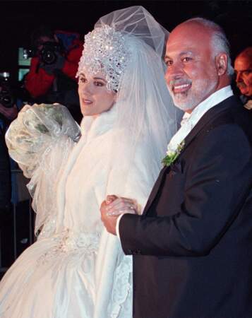 Leur relation reste secrète pendant cinq ans. En 1994, ils décident de se marier à la basilique Notre-Dame de Montréal, le 17 décembre. 