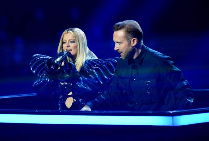David Guetta et Bebe Rexha sont les lauréats du prix meilleure collaboration, pour leur titre I'm Good (Blue) aux MTV EMA 2022.