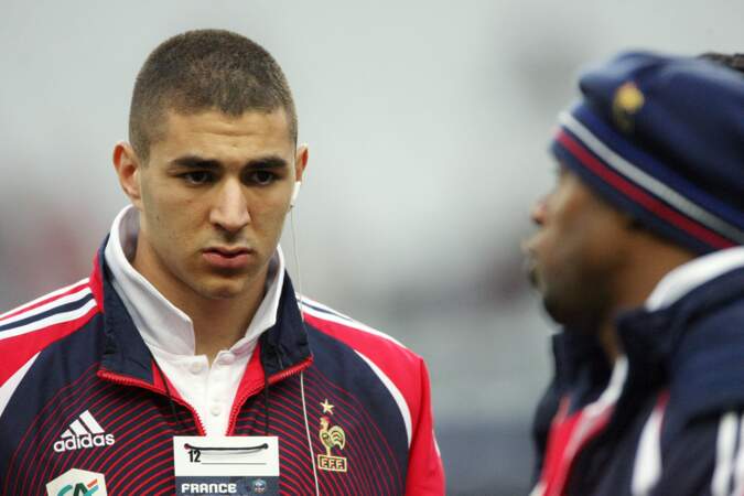 Karim Benzema (20 ans) joue contre l'Autriche au Stade de France, à Saint-Denis, près de Paris en 2007