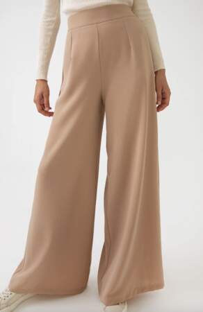 Pantalon large beige Touché Privé, 39,95 euros
