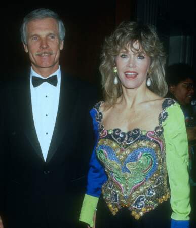 En 1991, après deux ans de relation, elle épouse le magnat de la presse américain Ted Turner. Jane Fonda a alors 54 ans