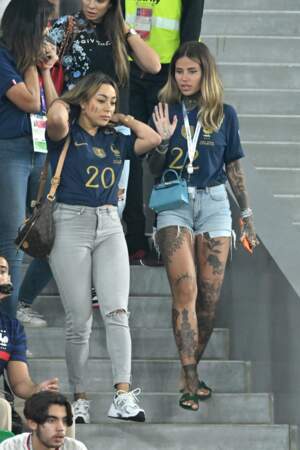 Zoe Cristofoli, la compagne de Théo Hernandez, et Sabrina Duvad, la compagne de Kingsley Coman, après le match France-Tunisie