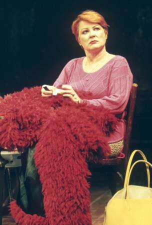 Josiane Balasko incarnait Nathalie dans les films Les Bronzés. Sur cette photo prise en 1996 durant la pièce Le Grand Cri d'amour, elle a 46 ans