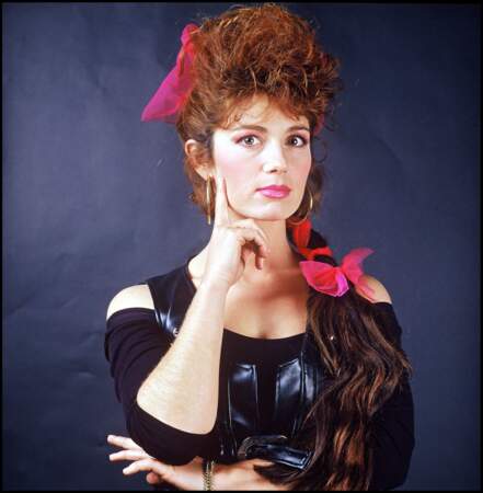 En 1989, à l'âge de 33 ans, elle joue dans le dernier épisode de la série David Lansky, avec Johnny Hallyday dans le rôle principal. 