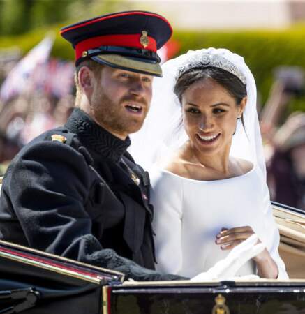 Meghan et Harry se marient le 19 mai 2018, dans la chapelle Saint-Georges du château de Windsor. Elle est la deuxième Américaine divorcée à faire son entrée dans la famille royale après Wallis Simpson.