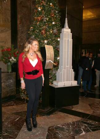 Mariah Carey en legging et cardigan pour Noël 2016