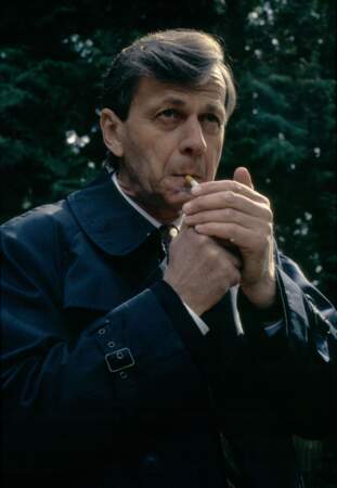 William B. Davis est plus connu dans la série pour son personnage de l'homme à la cigarette