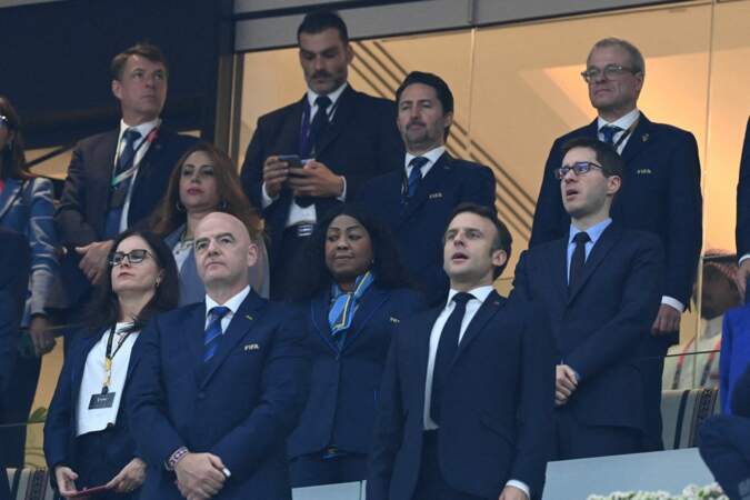 Gianni Infantino (président de la FIFA) et le président Emmanuel Macron sont venus soutenir l'équipe de France dans les tribunes du match France - Maroc. 