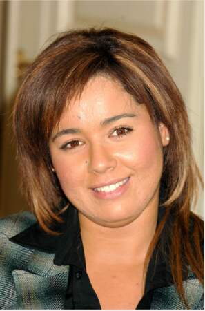 En 2002, Chimène Badi participe à la saison 2 de l'émission Popstars. Mais le jury ne la voyant pas dans un groupe, il ne la retiennent pas parmi les candidats. 