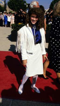 Elle décroche à 12 ans le rôle de Samantha Micelli dans la sitcom Madame est Servie diffusée dès 1984 sur le réseau ABC