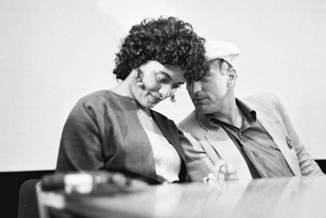 Robert de Niro en compagnie de sa ex-femme Diahnne Abbot pour la présentation de La valse des pantins au Festival de Cannes en 1983. Il a 40 ans.