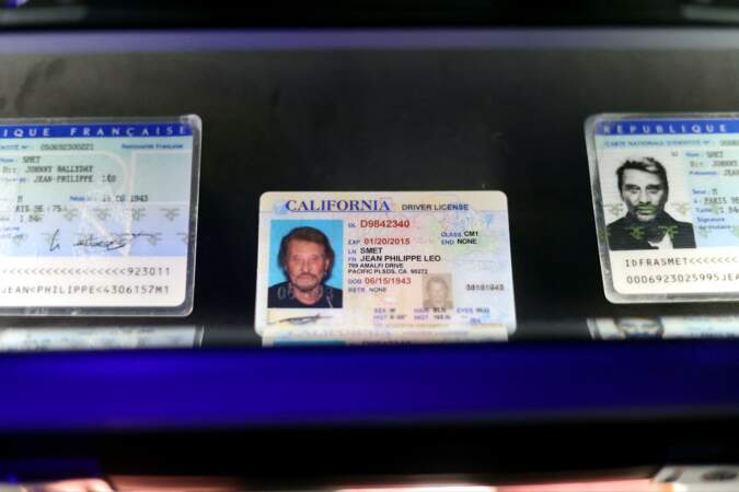 Les papiers d'identité de Johnny Hallyday sont exposés à Bruxelles Expo