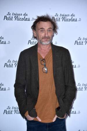 En 2021, l'acteur césarisé est apparu dans Les Fantasmes, comédie romantique de David et Stéphane Foenkinos. Jean-Paul Rouve (54 ans) a également joué les papas sévères dans Le Trésor du Petit Nicolas. 