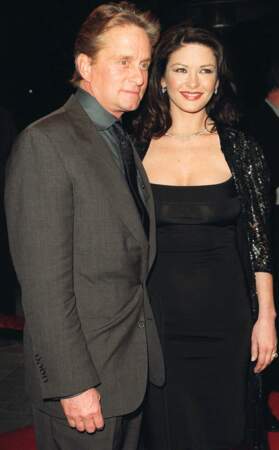 Le couple se fiance en 1999 à Aspen au Colorado lors du Nouvel an, puis se marie un an plus tard, le 18 novembre 2000, au Plaza Hotel de New York en présence de plus de 250 invités dont Sharon Stone, Jack Nicholson, Brad Pitt et Bonnie Tyler.