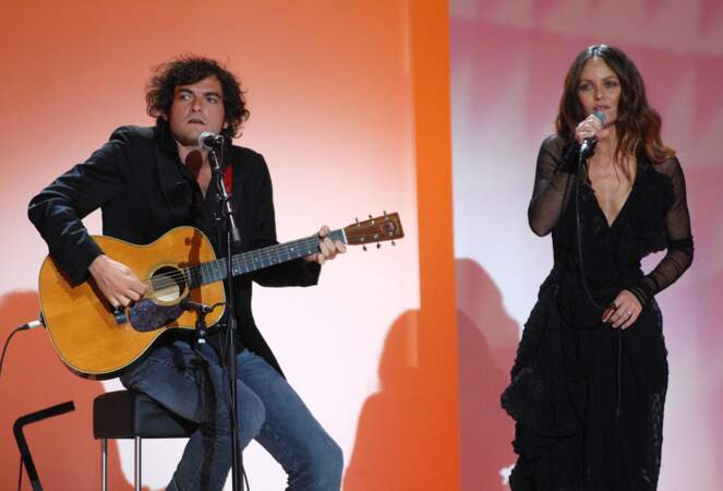 Sept ans après Bliss, il retrouve son amie Vanessa Paradis pour l'écriture de deux chansons et de la réalisation de l'album Divinidylle, qui sort en septembre 2007.