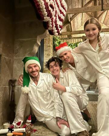 La famille de David Beckham en pyjama de Noël