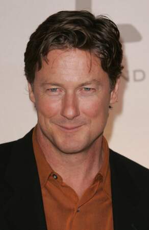 John Allen Nelson jouait Warren Lockridge dans la série.