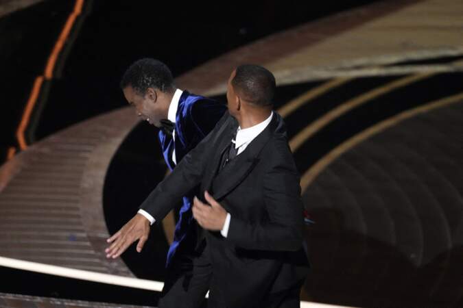 Lors de la 94ème cérémonie des Oscars. 
Le comédien n'a pas apprécié une blague que l'humoriste Chris Rock a fait au sujet de sa femme, Jada Pinkett Smith. 
Will Smith s'est donc dirigé vers lui pour lui donner une claque qu'il n'est pas près d'oublier. 