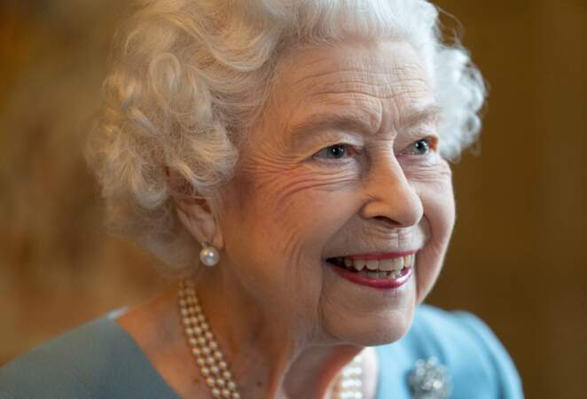 Il s'agit de la première fois dans l'histoire du Royaume-Uni qu'un monarque célèbre son jubilé de platine.
Des célébrations avant une profonde tristesse. Trois mois plus tard, la reine Elizabeth II s'est éteinte à l'âge de 96 ans.