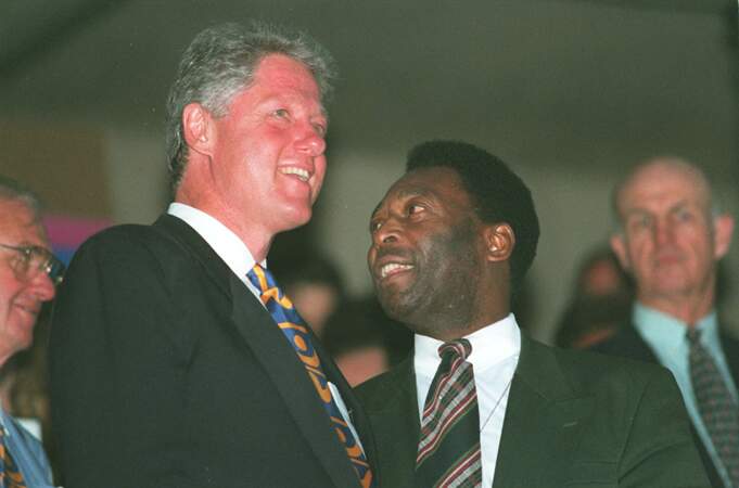 En 1995, à 55 ans, Pelé devient le ministre extraordinaire des sports au Brésil pendant 4 ans 