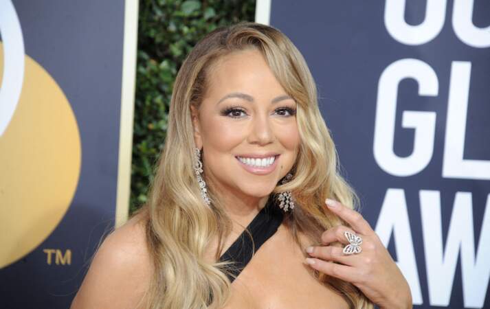 Mariah Carey est cinquième du classement de Rolling Stone. Sur cinq octaves stupéfiantes, l’insaisissable chanteuse peut facilement pivoter entre un grognement mordant et railleur à un son de sifflement irréel et tranchant.