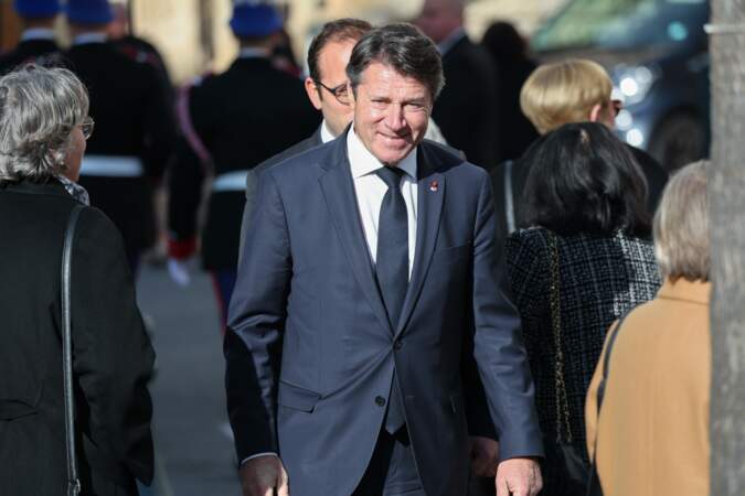 Christian Estrosi, maire de Nice, est venu soutenir le prince et sa femme lors des obsèques.