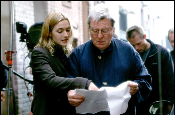 Toujours en 2003, elle interprète une avocate qui défend un accusé de meurtre dans La Vie de David Gale, d'Alan Parker.