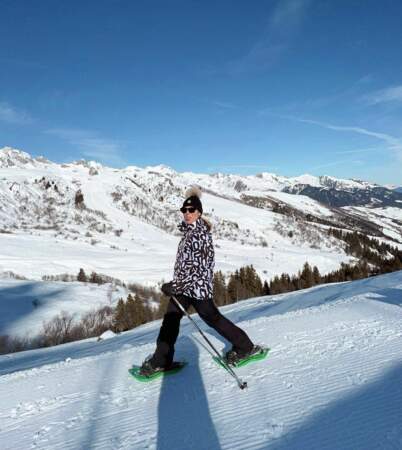 Lital Aharonovitch en tenue de ski